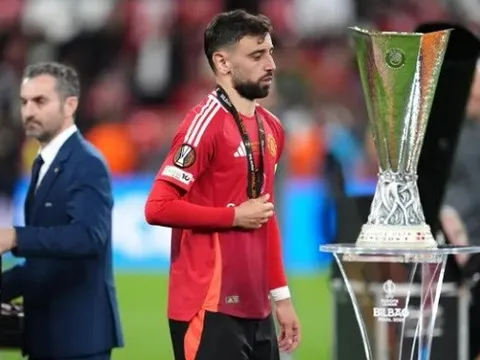 Sau trận thua Europa League, Bruno Fernandes cân nhắc rời Manchester United