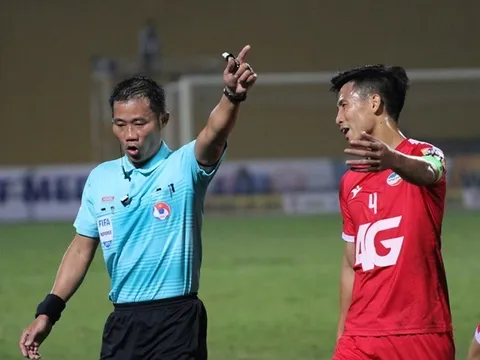 VFF bác đề xuất của HAGL, vẫn để trọng tài gây tranh cãi bắt chính
