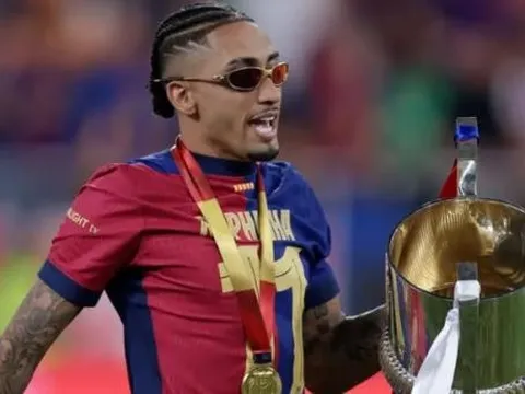 Sau cú ăn ba, Raphinha muốn giải nghệ trong màu áo Barca
