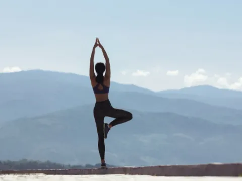 3 tư thế yoga đầu tiên bạn nên học