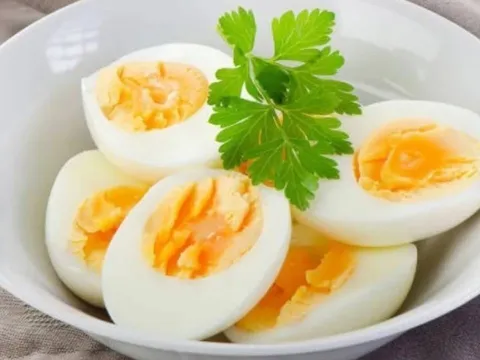 Bữa sáng đừng ăn xôi hay mì tôm: 5 món tiện lợi dễ ăn bổ ngang nhân sâm tổ yến
