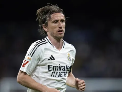 Chia tay Real Madrid, Modric tậu biệt thự tại Swansea