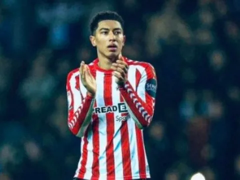 Chelsea cân nhắc chiêu mộ Jobe Bellingham thay Enzo Fernandez