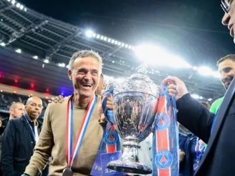 Enrique chia sẻ áp lực, kỳ vọng cú ăn ba