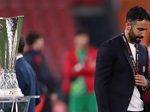 Sự cố chấp của Ruben Amorim tại Manchester United