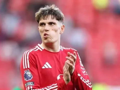 Garnacho liên hệ Arsenal sau khi bị HLV Amorim loại khỏi đội hình chính