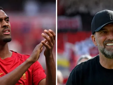Gravenberch tiết lộ cảm xúc phòng thay đồ Liverpool khi chia tay Klopp