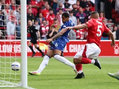Chelsea thắng Forest, chốt vé Champions League