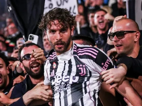 Juventus ngược dòng trước Venezia, cán đích ở top 4 Serie A