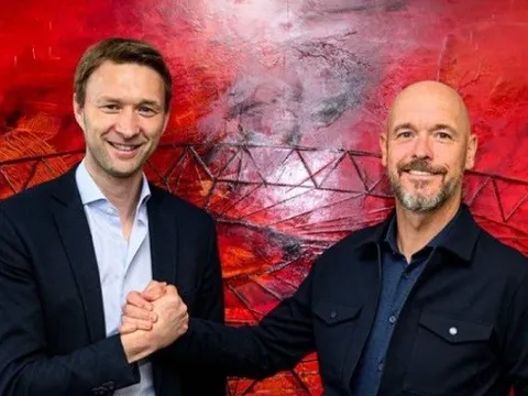 CHÍNH THỨC! Erik ten Hag thay Xabi Alonso dẫn dắt Bayer Leverkusen