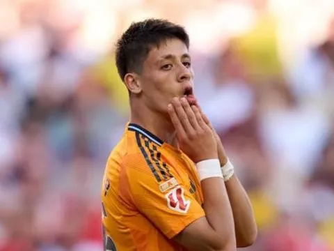 Guler được Perez và Alonso đặt niềm tin kế vị Modric
