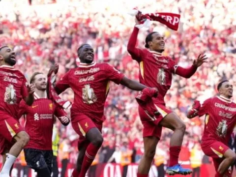 Liverpool lên kế hoạch mua Frimpong, Wirtz và Kerkez để bảo vệ ngôi vương
