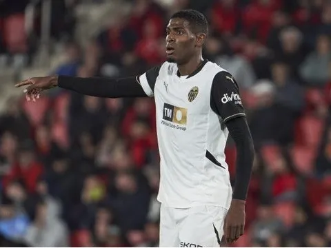 RB Leipzig quyết chi 20 triệu euro cho trụ cột hàng thủ Valencia, Mosquera
