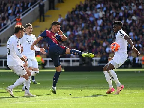 Barca phá kỷ lục doanh thu ở trận El Clasico tại Montjuic