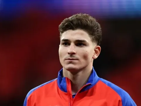 Arsenal - Liverpool theo đuổi, Julian Alvarez chưa mặn mà trở lại Anh