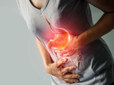 8 dấu hiệu cảnh báo bệnh dạ dày: Có 1 cũng nên đi khám sớm, càng để lâu càng hối hận