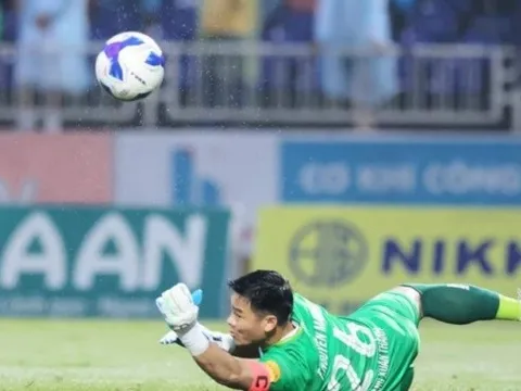 Nguyên Mạnh giữ phong độ cao, khẳng định khát khao trở lại tuyển Việt Nam