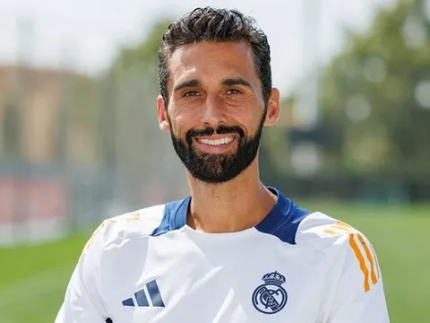 CHÍNH THỨC: Real bổ nhiệm Arbeloa thay Raul