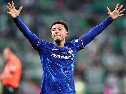 Sau chức vô địch C3, Joe Cole khuyên Chelsea mua Sancho vĩnh viễn