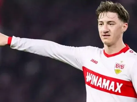 Toni Kroos tiến cử Stiller, Alonso cũng muốn tiền vệ Stuttgart
