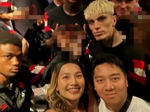 Man Utd náo loạn du đấu: Garnacho & Amad giơ 'ngón tay thối', HLV Amorim nổi giận