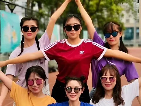 4 kiểu người trầm lặng nhưng gắn bó bền chặt trong nhóm bạn học – Bạn có phải một trong số đó?