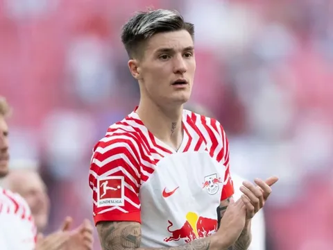 Man Utd lấy gì tranh Sesko với Arsenal?