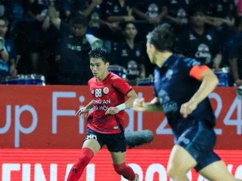 CAHN mất Văn Đô và dàn sao trụ cột ở trận đá bù V-League với Bình Định