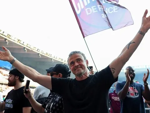 Ngả mũ với Luis Enrique