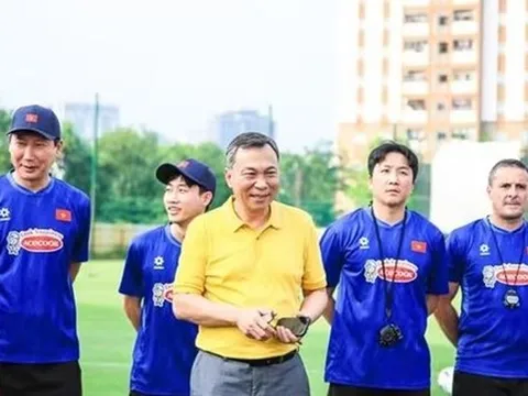 Lãnh đạo VFF gặp gỡ, động viên tuyển Việt Nam và đội U22