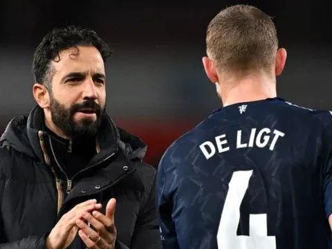 De Ligt khen ngợi phong cách thẳng thắn của Amorim tại MU