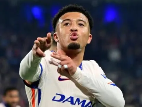 Chelsea tìm kiếm bản “nâng cấp” cho Sancho với Rafael Leao