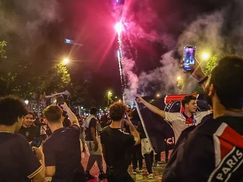 Fan PSG náo loạn và những hệ lụy