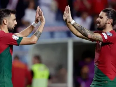 Bruno Fernandes được Neves mời gọi về Al-Hilal
