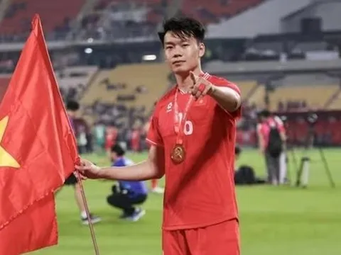 Trụ cột tuyển Việt Nam báo tin vui cho HLV Kim Sang-sik