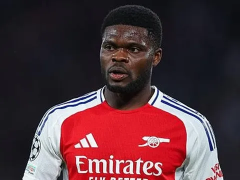 Arsenal có thể mất Partey vào tay Barcelona