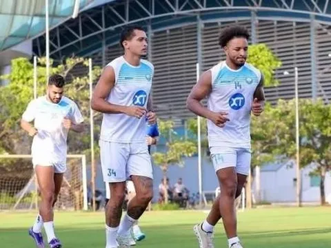 Tái xuất sân tập, Xuân Son báo tin vui cho HLV Kim Sang-sik