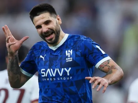 Mitrovic có phải là lời giải cho bài toán hàng công của MU?