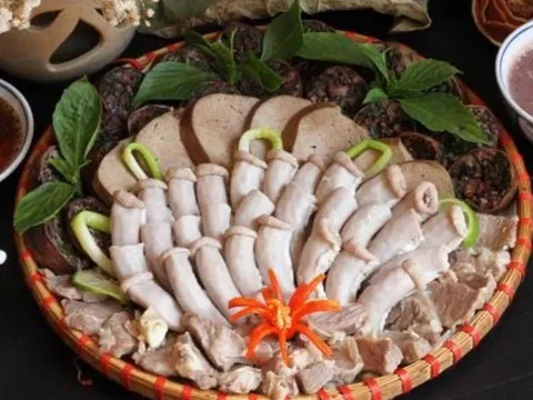 Đừng dại đổ nước lạnh khi luộc lòng, chỉ cần cho thêm thứ này lòng trắng giòn, hết mùi hôi sau 5 phút