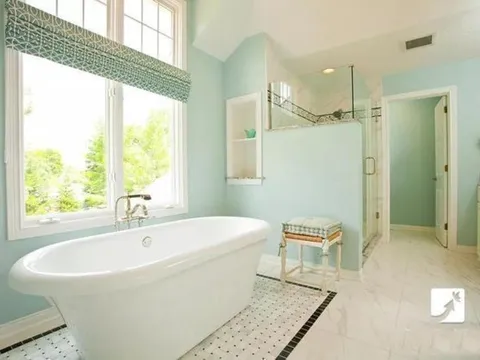 Khi phòng tắm không được sử dụng, bạn nên để cửa mở hay đóng?