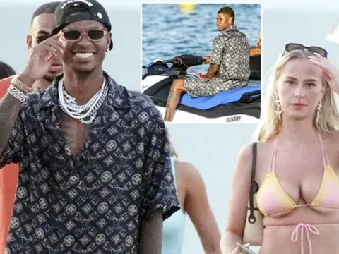 Marcus Rashford bên cô gái tóc vàng bí ẩn trong kỳ nghỉ ở St Tropez