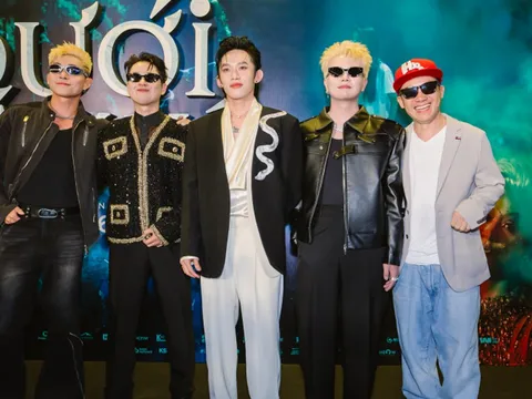 Dàn sao Anh Trai Vượt Ngàn Chông Gai đổ bộ thảm đỏ “Dưới đáy hồ", ủng hộ cho Kay Trần và Thanh Duy