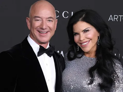 Vợ sắp cưới tỉ phú Jeff Bezos ký hợp đồng tiền hôn nhân