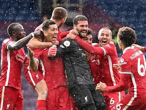 Alisson Becker - Bước Qua Giông Bão