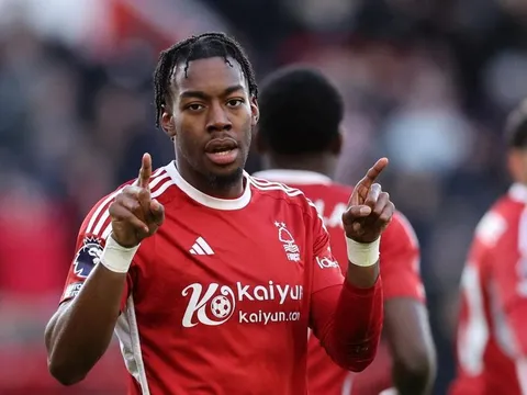 Elanga lên tiếng trước tin đồn được Newcastle theo đuổi