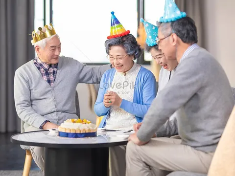 Tuổi già hạnh phúc hay khốn khổ phụ thuộc vào ngày sinh nhật thứ 55 của bạn: Tại Sao?