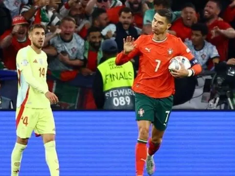 Một cú sút, một bàn thắng, Ronaldo cứu thế trận cho Bồ Đào Nha