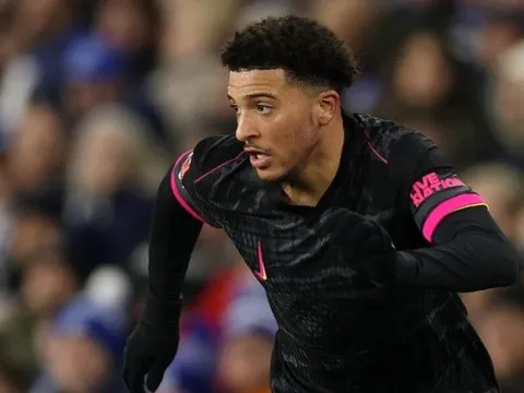 Dortmund muốn có Sancho, nhưng phải giảm lương từ Man Utd