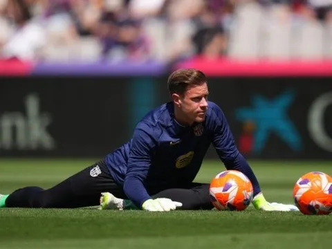 Barcelona gây khủng hoảng ở vụ Ter Stegen vì thiếu quyết đoán