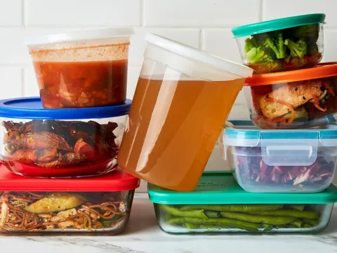 Chọn hộp đựng thực phẩm đúng cách: Bí quyết nhỏ giữ trọn vị ngon, bảo vệ sức khỏe cả nhà